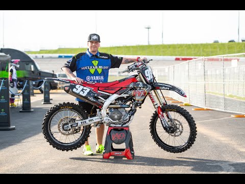 Supercross Beyond The Track - Chris Elliott