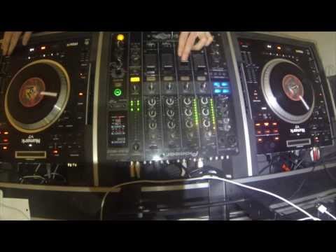 Mixxology January 2014 : Dance (Numark V7 - Pioneer DJM800 Mix)