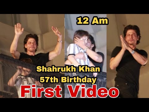 Bollywood actor Shah Rukh Khan meets fans outside Mannat on birthday, Viral video