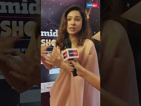 I Didnt Expect This Pashmina Roshan on Her MidDay Showbiz Award Win  13 thousand views  play Short