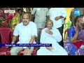 Yemmiganur YSRCP MLA Candidate Butta Renuka About CM Jagan Bus Yatra | Memantha Siddham | @SakshiTV  - 03:44 min - News - Video