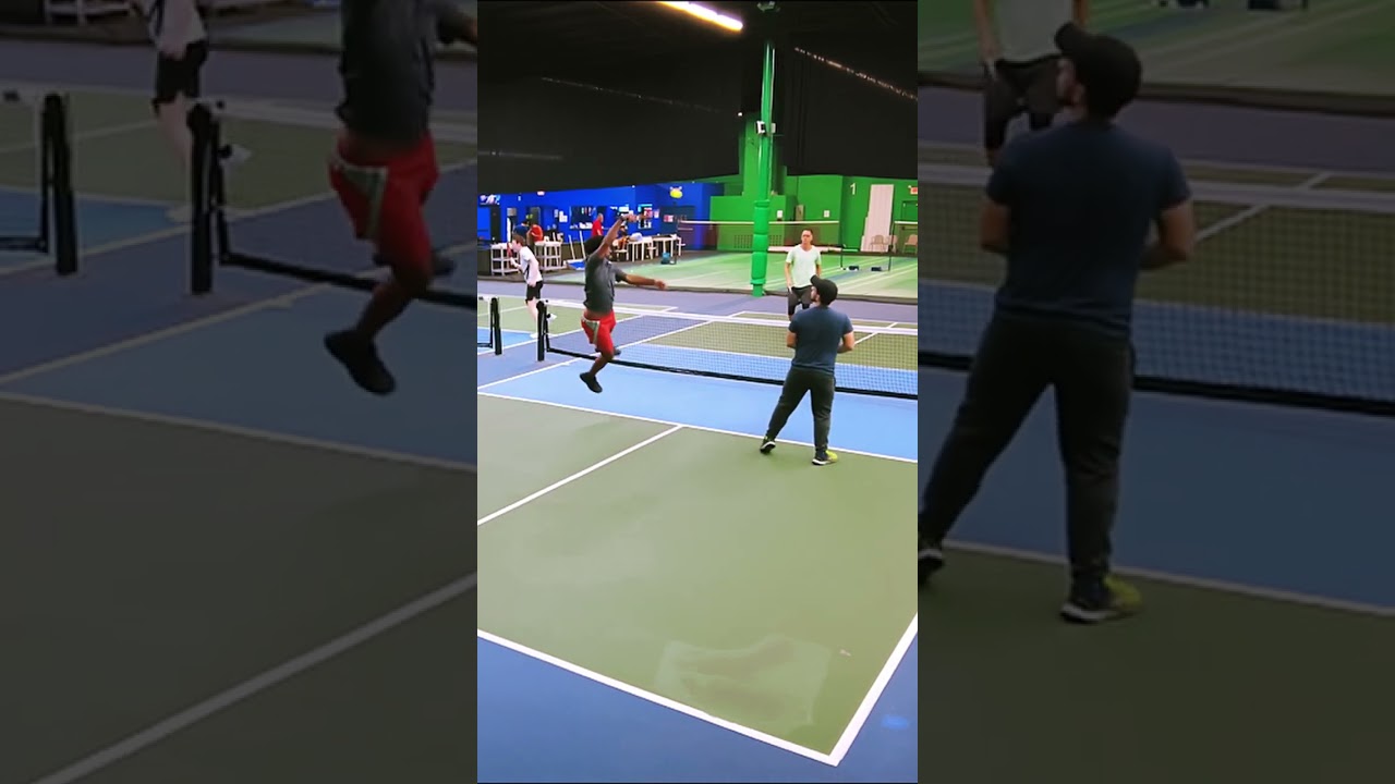 🦞Lob for Pressure 💪 #sporthighlights #pickleballhighlights #pickleball #sports #shorts