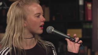 Dream Wife - Take It Back (Live on KEXP)