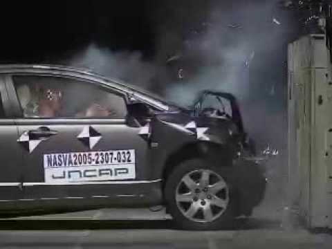Video Crash Test Honda Civic 2005 - 2011