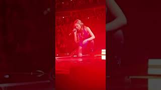 Olivia Rodrigo Performing ‘obsessed’ at her GUTS World Tour in Chicago Illinois Night 2