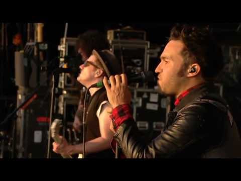 Fall Out Boy - Reading Festival (2013) (HQ, not HD)