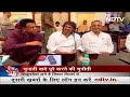 Karnataka: Congress के 5 वादों की गुत्थी उलझी, अब तक नहीं लिया जा सका फैसला | Des Ki Baat  - 02:05 min - News - Video
