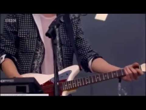 The 1975 - Robbers (Live @ Radio 1's Big Weekend 2014)