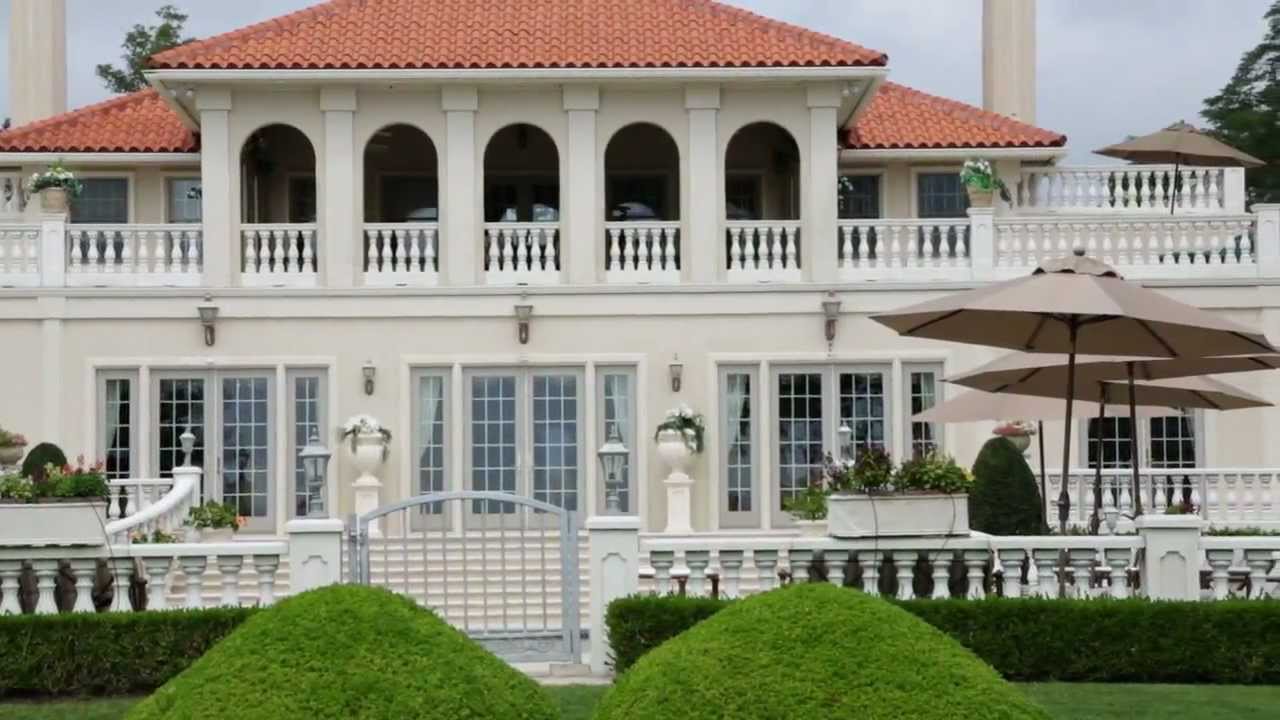 Villa In The Hamptons