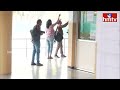 ఓటు వేసిన రామ్ చరణ్ , ఉపాసన  | Ram Charan , Upasana Kamineni | hmtv  - 07:08 min - News - Video