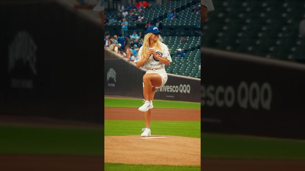 Anna Leigh Waters throws out first pitch ⚾️