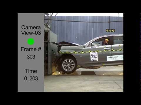 Testul de accident video Infiniti M56 din 2010