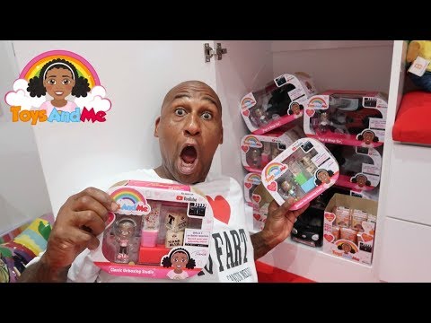 OPENING TIANA'S NEW TOYS | Toys AndMe