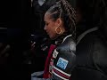 Alicia Keys serenades commuters at London train station  - 00:52 min - News - Video