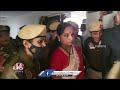 Kavitha Attends In Rouse Avenue Court | Delhi Liquor Scam | V6 News  - 03:07 min - News - Video
