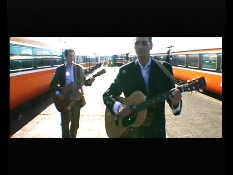 Traveling Minstrels - Waiting For A Train 