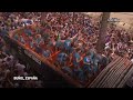 Miles participan en la “Tomatina” en España