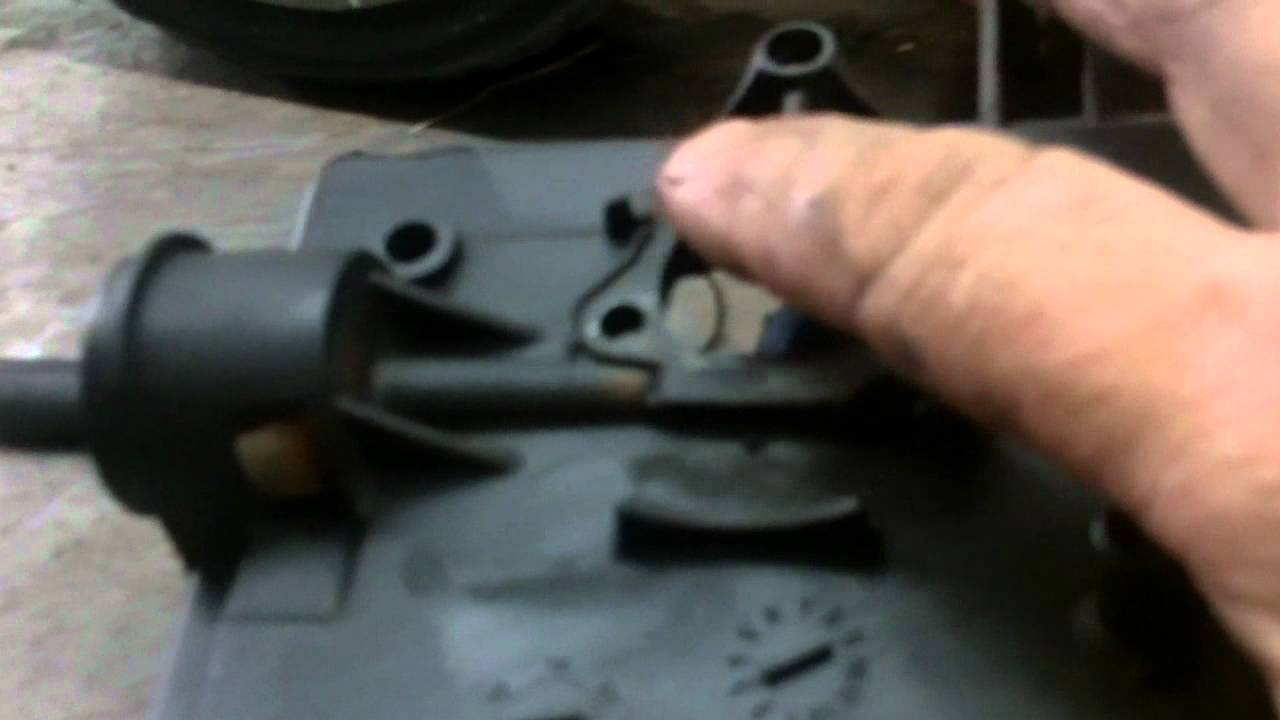 HOW TO FIX A BRIGGS AND STRATTON ENGINE THAT WONT PRIME - YouTube