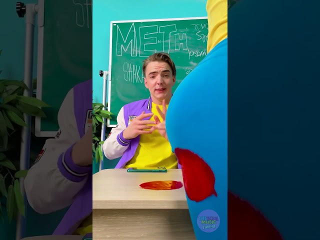RIDICULOUS SCHOOL PAINT PRANK🖌️😂 #shorts #prank