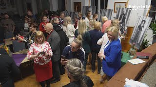 ,,Być Kobietą w dobrym stylu, Boże daj mi” to tytuł wernisażu, który odbył się 12 marca w Urzędzie M