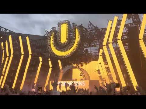 Oliver Heldens Pikachu ULTRA JAPAN 2022