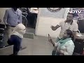 Viral: Daring female bank employee fearlessly confronts robber and prevents attempted robbery