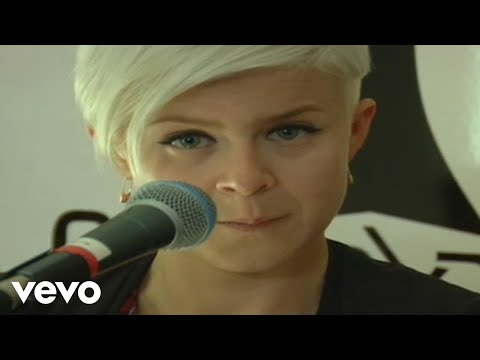 Robyn - Be Mine! (Live From The Cherrytree House)