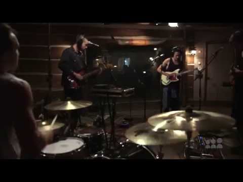 Live At The Log Cabin The 1975 Settle Down