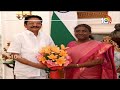 Former Governor Vidyasagar Rao Meets President | రాష్ట్రపతితో మాజీ గవర్నర్ విద్యాసాగర్ రావు భేటీ - 01:19 min - News - Video