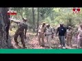 చెట్టు నుంచి ఉబికివస్తున్న నీరు..వైరల్ వీడియో | Water From a Tree.. | Joradar News | hmtv  - 01:17 min - News - Video