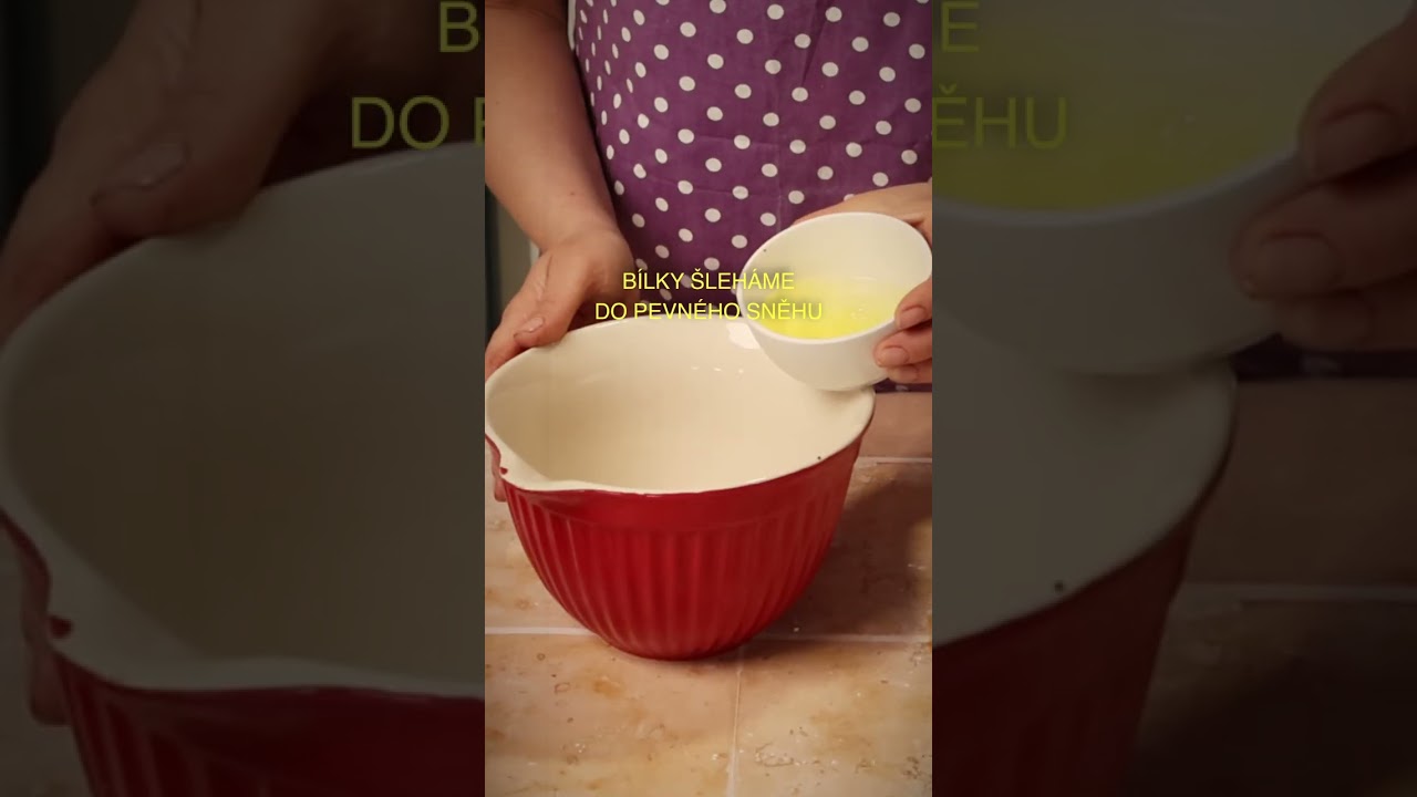 Pojďte se s námi vrátit v čase a upečte třešňovou bublaninu podle ČSN #toprecepty