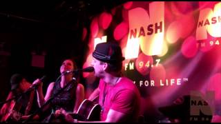 Thompson Square - You Gonna Kiss Me or Not (Live)