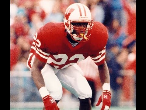 Troy Vincent, NFL Executive Vice President of Football Operations and former University of Wisconsin-Madison and NFL player was honored with the 2017 NCAA Silver Anniversary Award for his collegiate and professional achievements including his significant dedication to community service. Troy Vincent, NFL Executive Vice President of Football Operations and former University of Wisconsin-Madison and NFL player was honored with the 2017 NCAA Silver Anniversary Award for his collegiate and professional achievements including his significant dedication to community service.