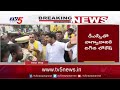 Nara Lokesh confronts DSP during Yuvagalam padayatra in Proddutur