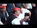Phoolpur में Akhilesh Yadav और Rahul Gandhi की ज्वाइंट रैली में बवाल, स्टेज के पास पहुंचे कार्यकर्ता  - 55:21 min - News - Video