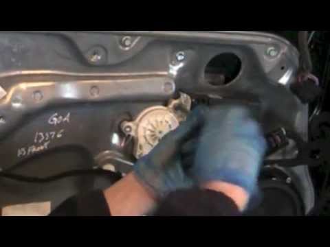 VW Golf IV - Front Window Regulator Replacement