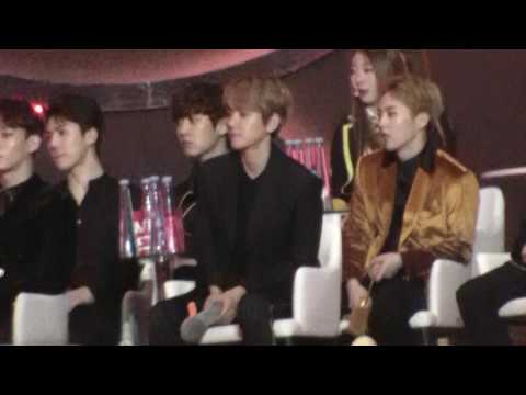 170114 골든디스크 EXO reaction to Monsta X full cam 몬스타엑스 무대 보는 엑소 직캠