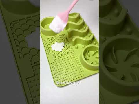 今天吃没有爆浆的爆浆鸡块#狗吃的比我好系列 #干饭狗的日常 #狗狗吃饭 #萌宠进食记 #自制狗饭