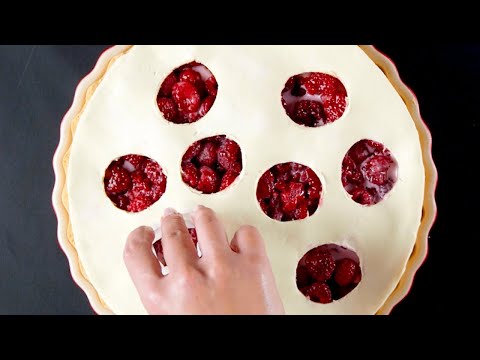 Sweet & Spooky Halloween Pies Are THIS Easy To Make!