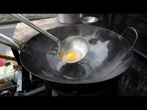 도로위 트럭 달인셰프! 돼지볶음 계란 밥 / truck master chef! fried pork egg rice, egg fried rice - thai street food