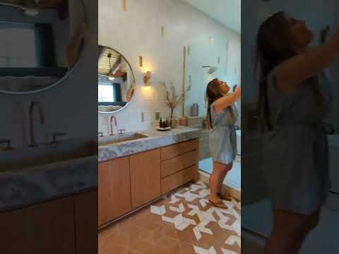 宿泊施設による動画