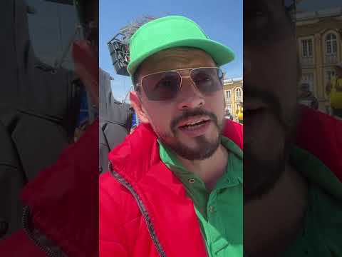 GRATITUD AL RECICLADOR HOY EN SU DÍA 3 DE MARZO EN LA PLAZA DE BOLIVAR EN BOGOTÁ