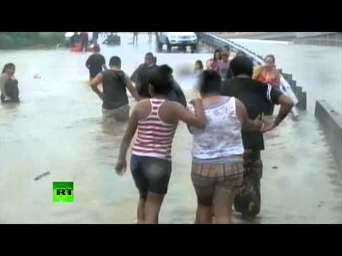 Тропические ураганы и наводнения в Мексике унесли более 40 жизней