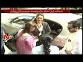 Saif Ali Khan, Kareena Kapoor visit Prathima Hospital in Hyderabad