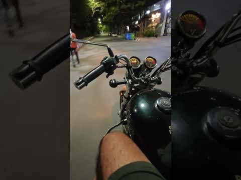 chill night ride #royalenfield #thunderbird500 #vintagebikes #automobile #royalenfielddiaries
