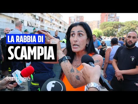 La rabbia degli abitanti della Vela Celeste di Scampia dopo il crollo: "Vogliamo le nostre case"