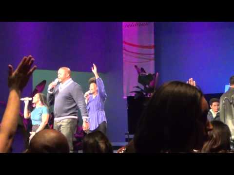 Israel Houghton & New Breed It's Not Over/Moving Forward ft. Jason ...