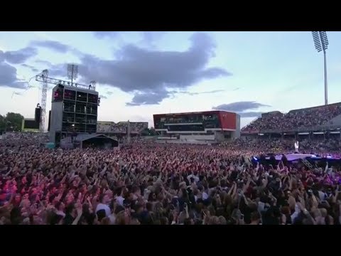 Ariana Grande | Love Me Harder (Live at One Love Manchester)