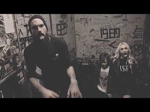 SMOKING MARTHA -