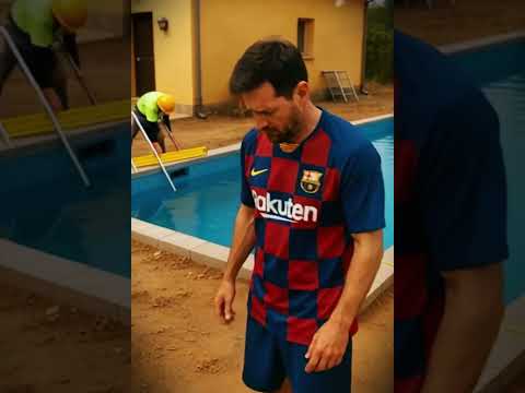 messi get jeaolus of ronaldo swimming pool#ytshorts #funny #messiskills #ronaldoskills